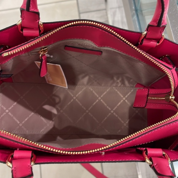 MICHAEL KORS 
Reed Large Graphic Logo Belted Satchel
Electric Pink 
NWT - Picture 8 of 16